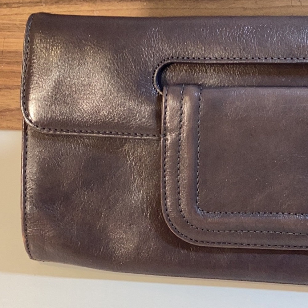 Cute Hobo International Leather Clutch Wallet Magnetic Lock Pockets Card Slots